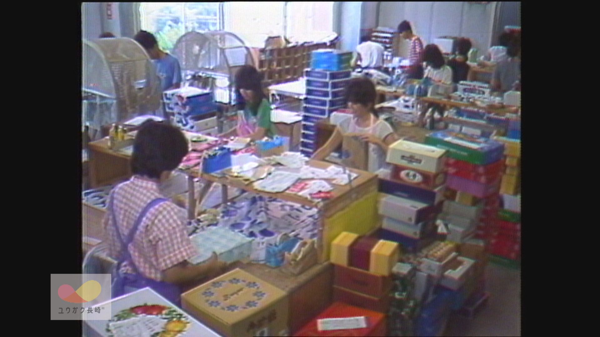 中元商品の包装・配達に市民プール監視員～「アルバイトあれこれ」～学生たちの夏休みは多忙！？　イメージ
