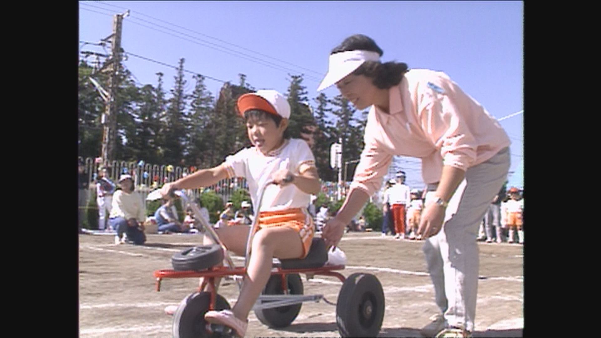 手でこぐ!?三輪車（長野・1987年）イメージ